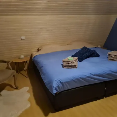לינה וארוחת בוקר La Maison Thimadaise 4*