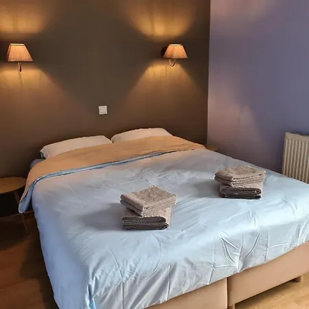 ベッド・アンド・ブレックファスト La Maison Thimadaise サルラ・ラ・カネダ