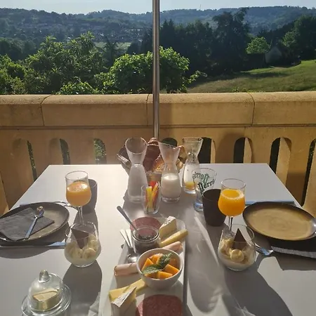 ベッド・アンド・ブレックファスト La Maison Thimadaise