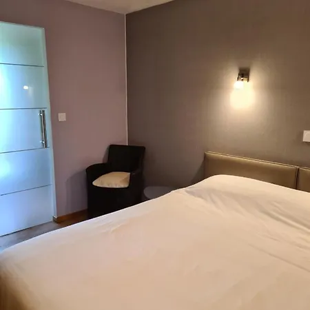 La Maison Thimadaise サルラ・ラ・カネダ