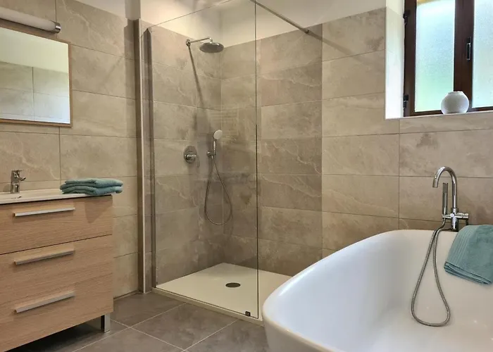 La Maison Thimadaise Couette-café